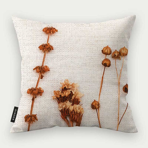 Dubbelzijdig Kookio sierkussen van 45x45 cm met droogbloemen print en luxe matte afwerking bij Brightstore